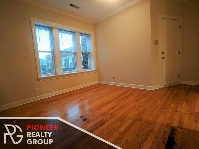 Foto del edificio - 3248 N Clifton Ave