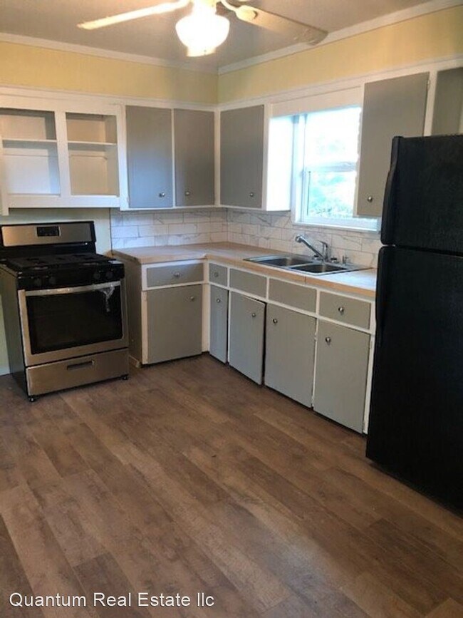 Foto del edificio - 3 br, 1 bath House - 406 SPRUCE ST