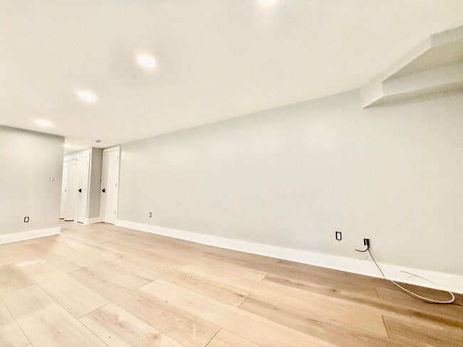 Foto del edificio - 17 Halsey Pl