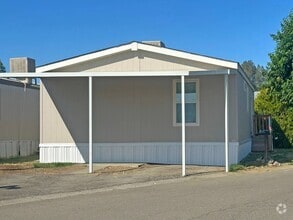 Building Photo - 591 Childers St