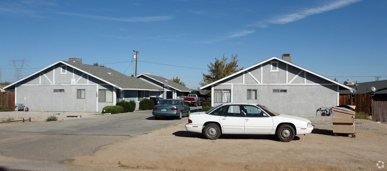 Primary Photo - 13980 Juniper St