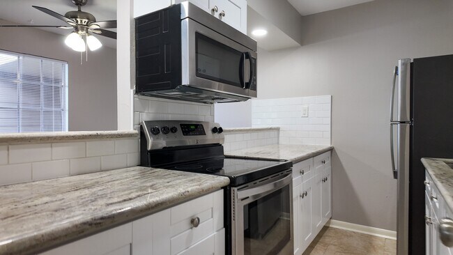 Foto del edificio - 2102 5th Ave N