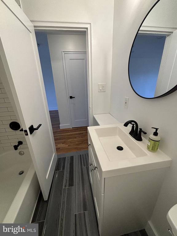 Foto del edificio - 1565 N Colonial Terrace