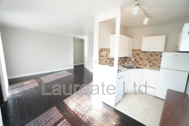 Foto del edificio - 935 E 8th Ave