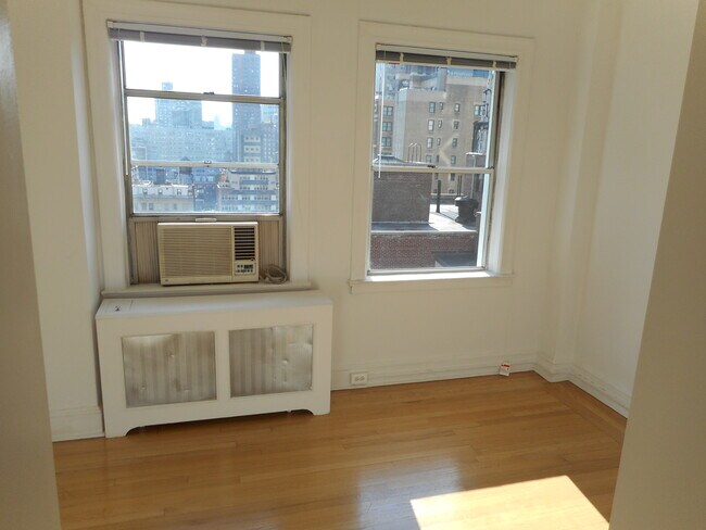 Foto del edificio - 150 E 39th St