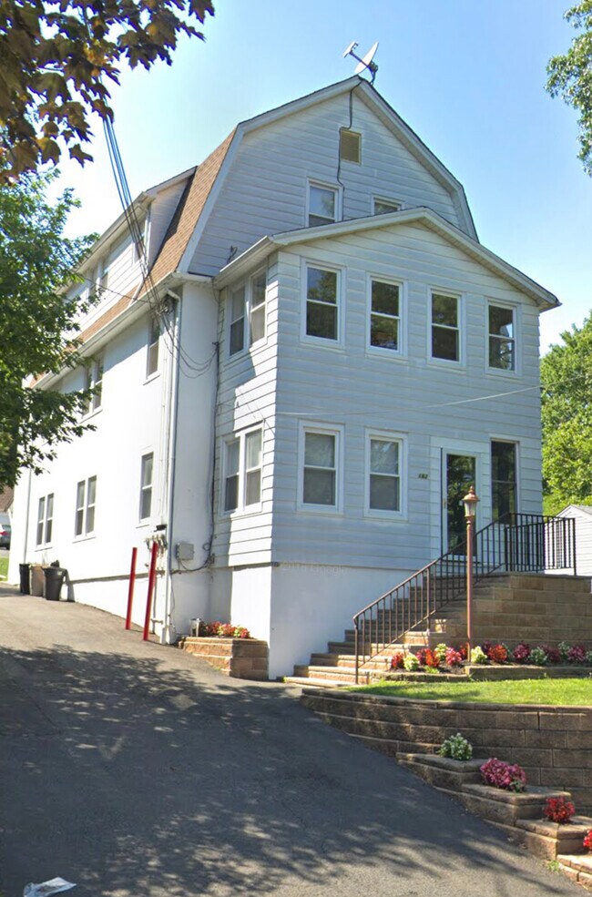 Building Photo - 182 McCosh Rd