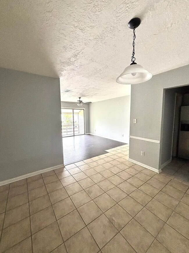 Foto del edificio - 1017 Stevens Creek Rd