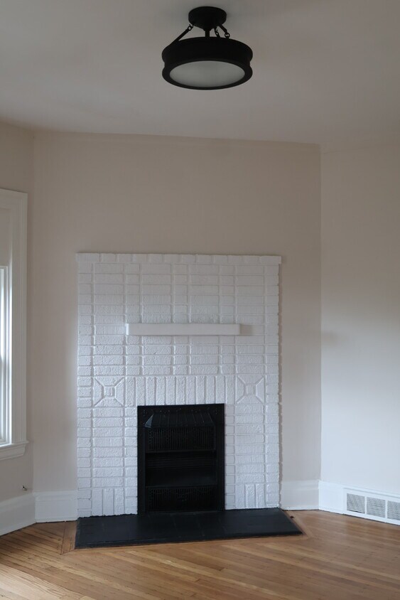 Foto principal - 813 N Sheridan Ave