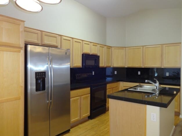 Foto del edificio - 2057 S 155th Dr