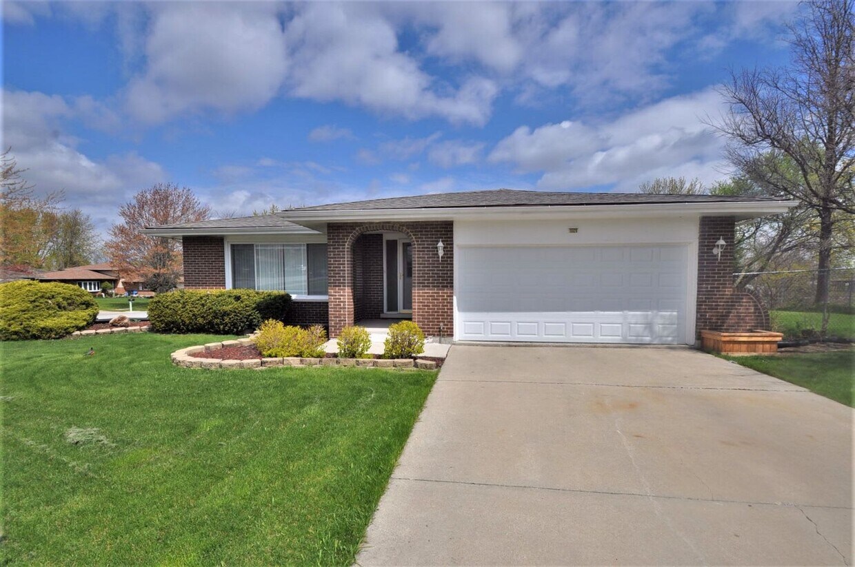 Primary Photo - 15529 Orogrande Dr