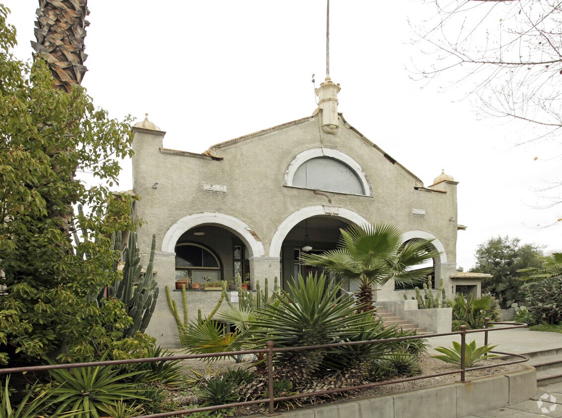 Primary Photo - Armory Lofts