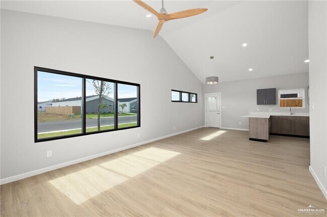 Foto del edificio - 2700 Mockingbird Rd