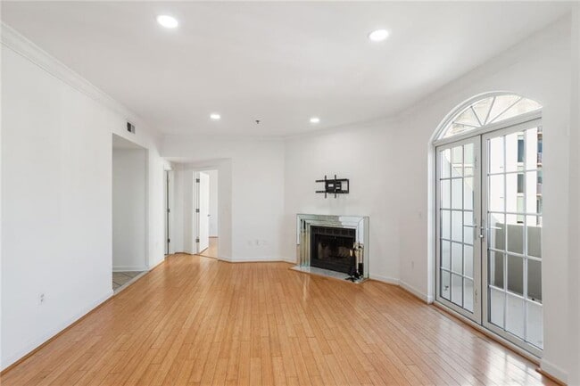 Building Photo - 2161 Peachtree St NE