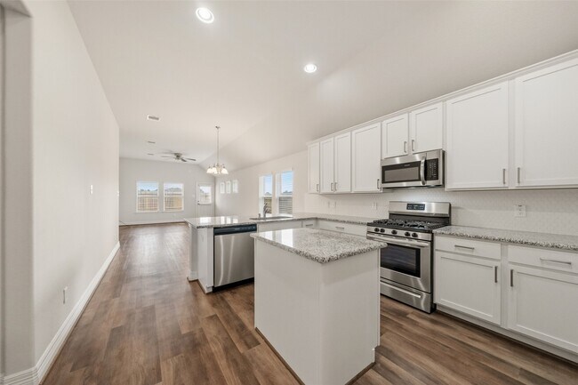 Foto del edificio - 22642 Rosebush Hl Rd