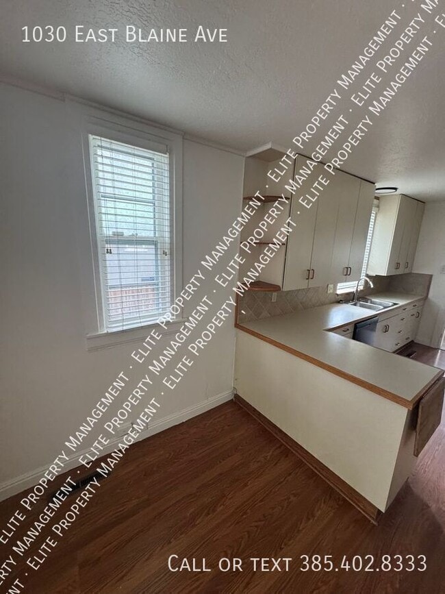 Foto del edificio - 1030 Blaine Ave