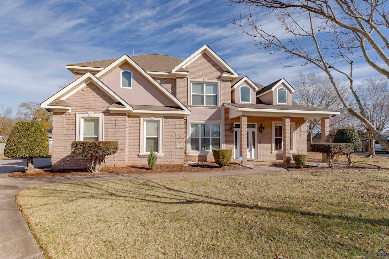 Foto principal - 100 Montview Way