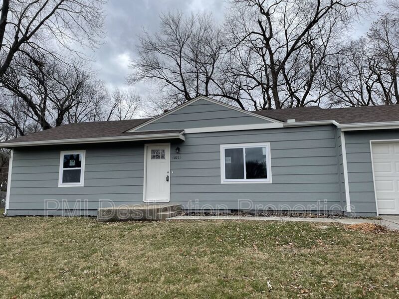 Foto principal - 10211 W 56th Terrace