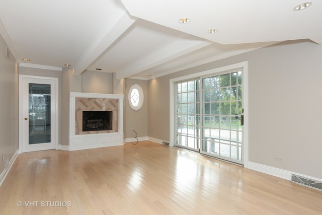 Building Photo - 401 Midwest Club Pkwy