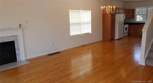 Building Photo - 12 Forestview Dr