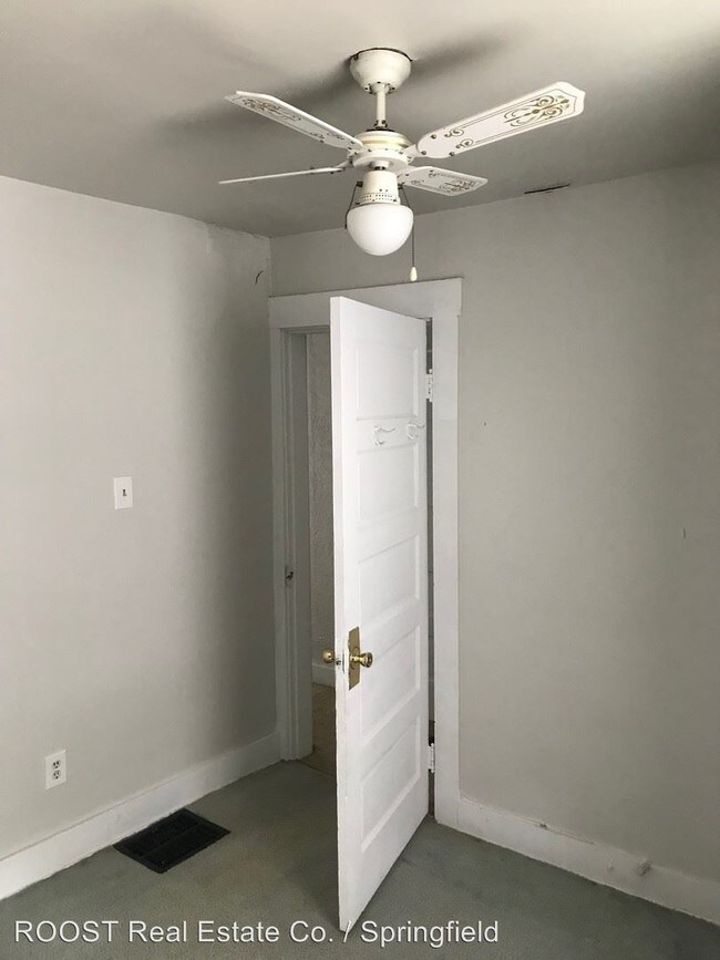 Building Photo - 4 br, 1.5 bath House - 723 Garfield Ave