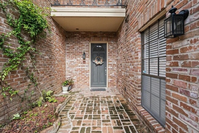 Building Photo - 4948 Post Oak Timber Dr