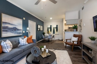 Building Photo - 165 Forestbrook Dr