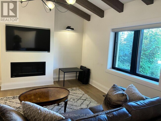 Photo du bâtiment - 64 Twenty Third St