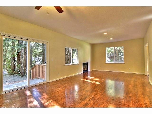 Building Photo - 220 W Hilton Dr