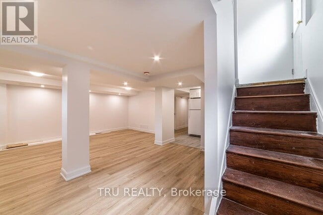 Building Photo - 2424 Iris St