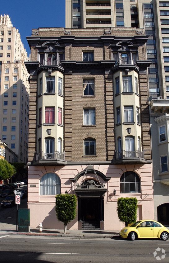 Building Photo - 1096 Pine St