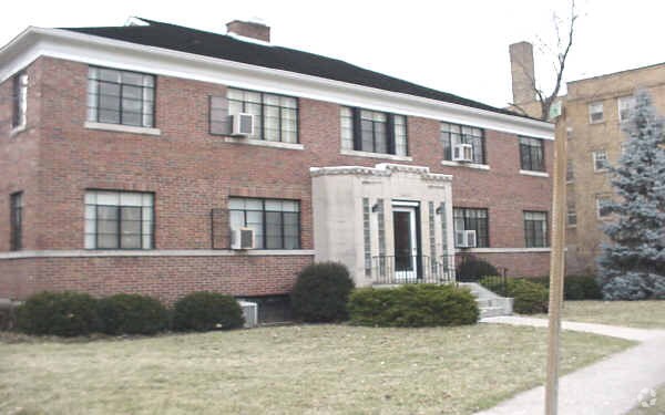 Building Photo - 3431 Shaw Ave