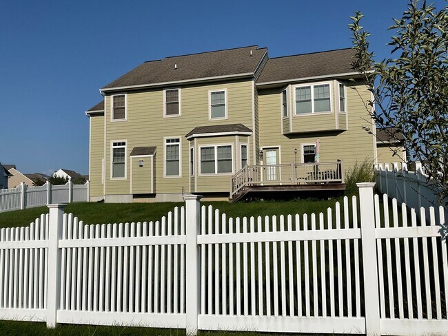 Building Photo - 5 br, 4 bath House - 176 SAVANNAH DR