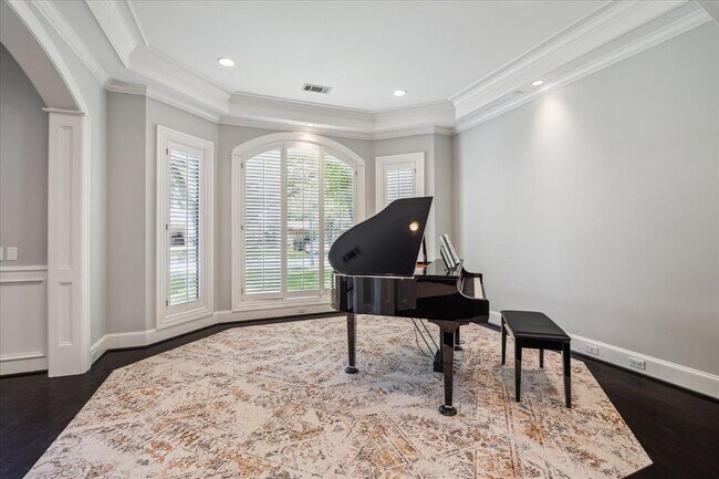 Foto del edificio - 5311 Patrick Henry St