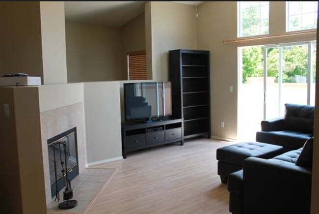 living - 10724 Wallace Ln