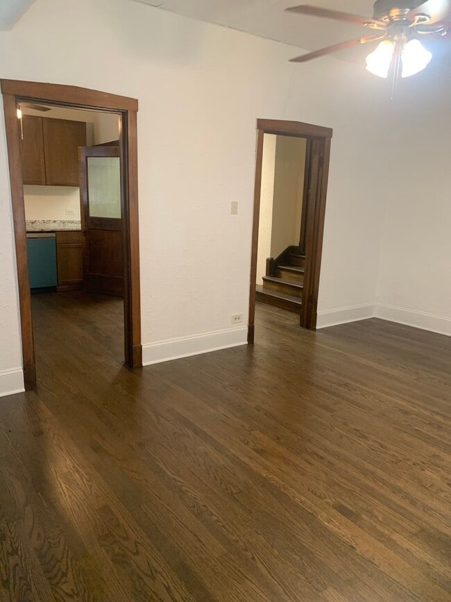 Foto del edificio - 6885 N Overhill Ave