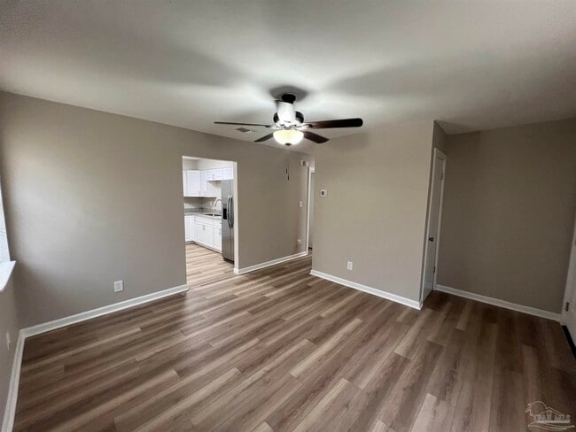 Foto del edificio - 821 Calhoun Ave