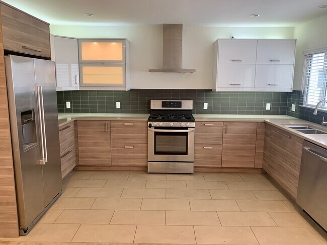 Foto del edificio - 11670 Chenault St