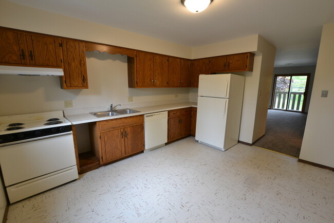 Building Photo - 2 Bedroom Condo in Lockport