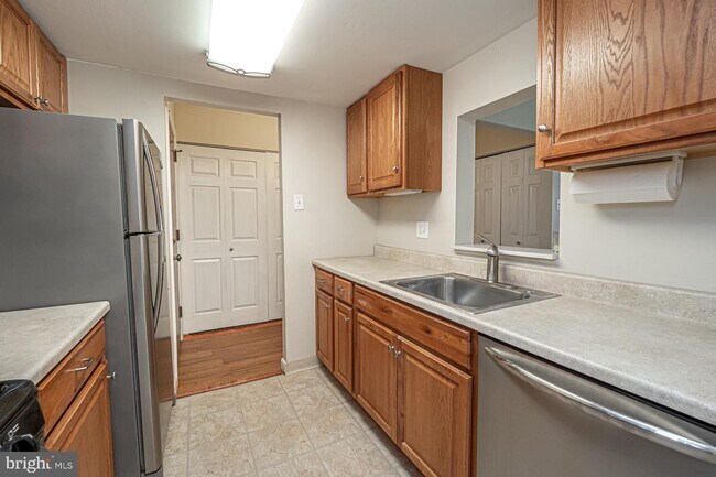 Foto del edificio - 360 Drummers Ln