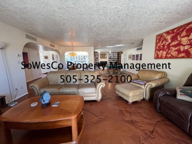 Building Photo - FULLY FURNISHED 4 Bedroom 2 Bath with Breathtaking Views