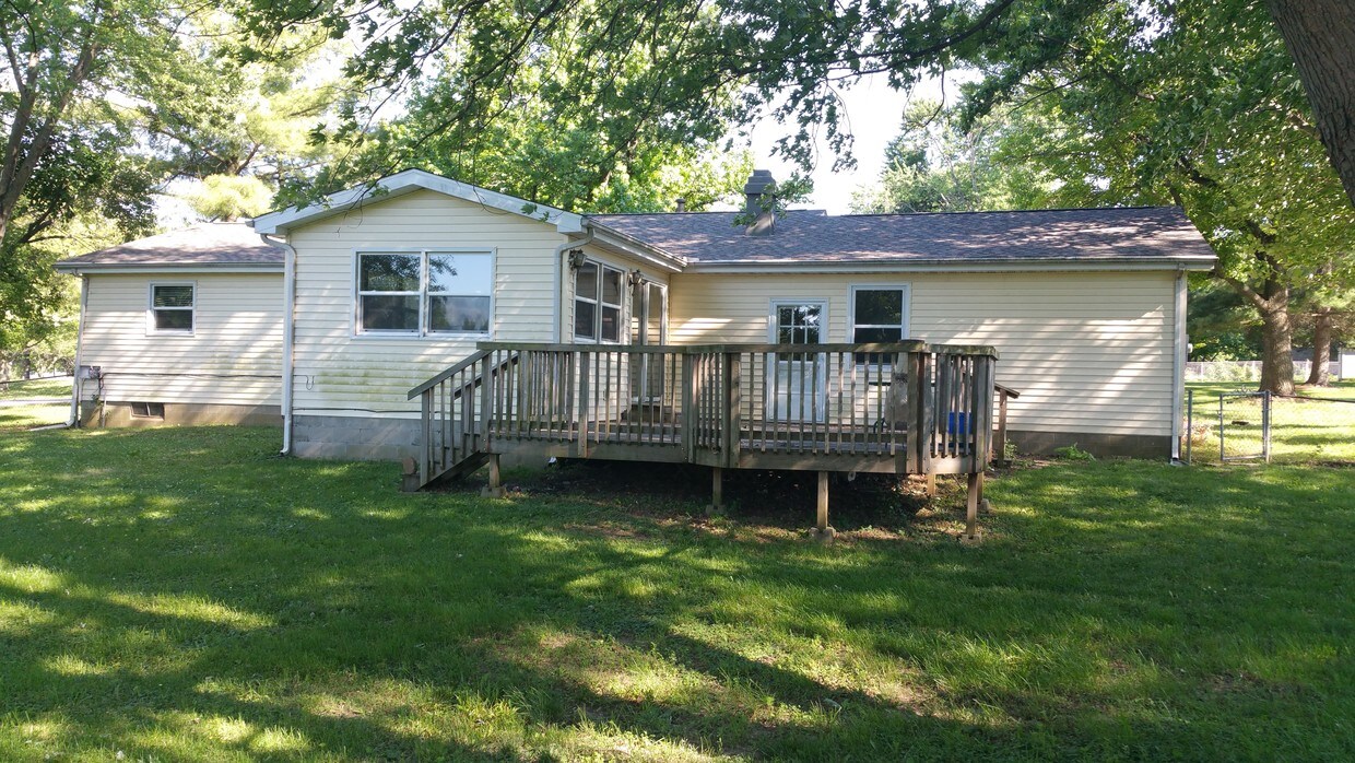 Building Photo - 1130 W Wildwood Dr