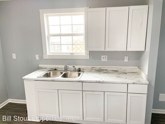 Building Photo - 4 br, 2 bath House - 2120 W. Lee Street