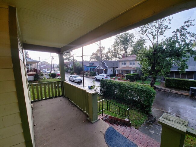 Foto del edificio - 232 Cansler Ave
