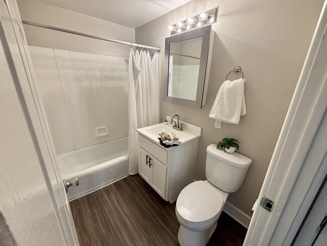 Building Photo - Southview Apartments