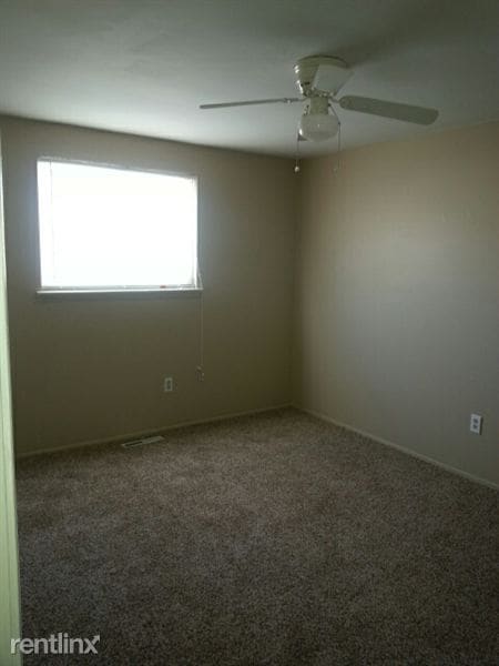 Building Photo - 1385 Laurel Valley Dr