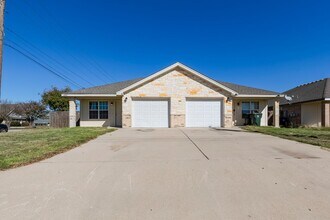 Building Photo - 2930 Saulsbury Dr