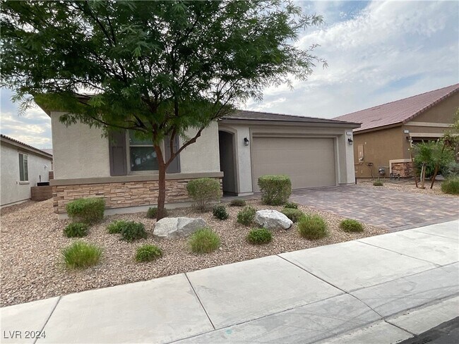 Building Photo - 5511 Strawberry Swing St