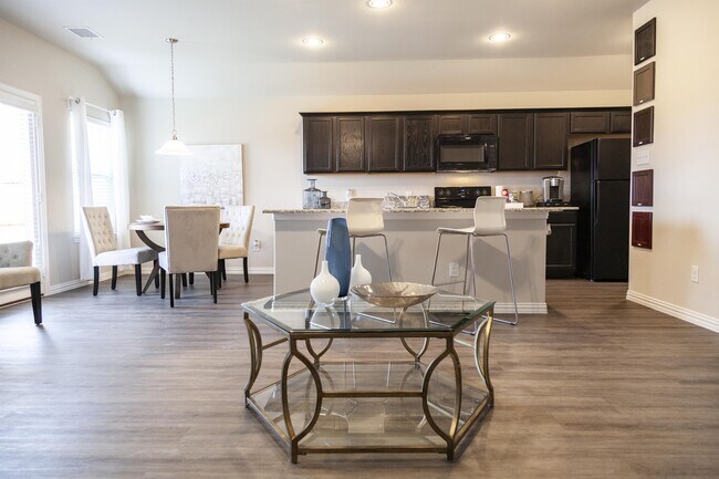 Foto del edificio - 144 Willowbend Loop