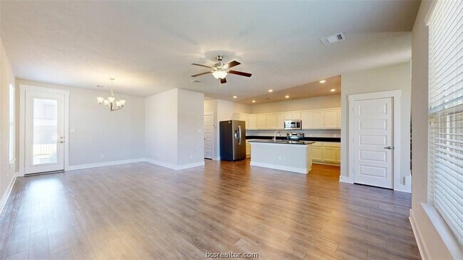 Foto del edificio - 3901 WS Phillips Pkwy