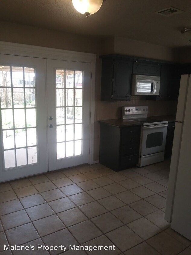 Primary Photo - 3 br, 1.5 bath House - 3108 Beechwood Dr.